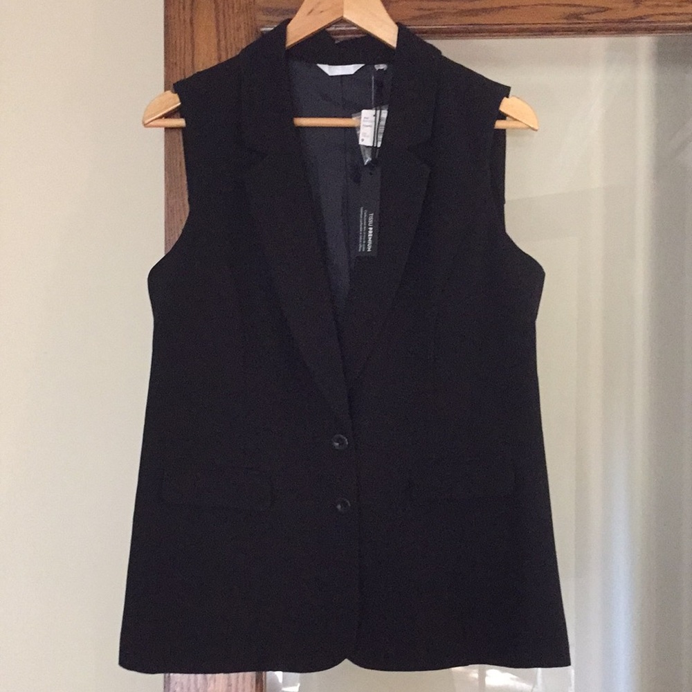Sleeveless Structured Vest
